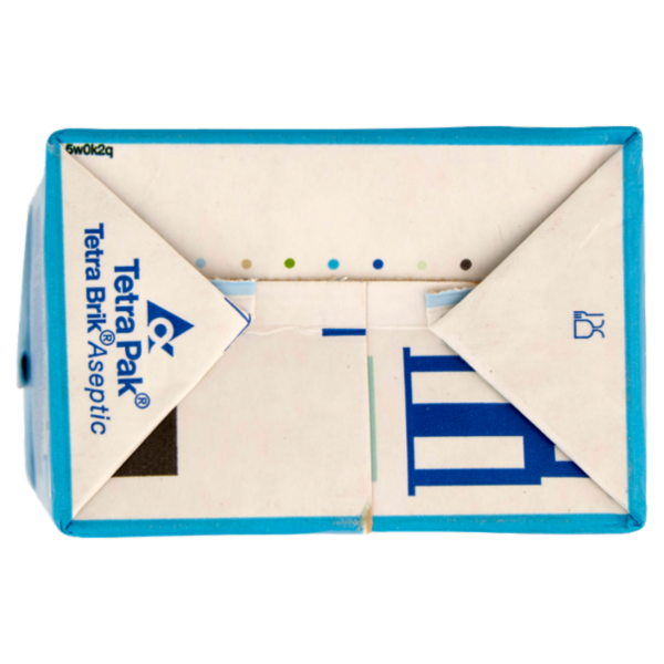 Latte Maremma UHT a lunga conservazione intero 1 L