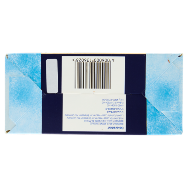 Nivea Essentials Skincare Struccante Occhi 125 ml + Labello Hydro Care 4,8 g + Crema Giorno 50 ml