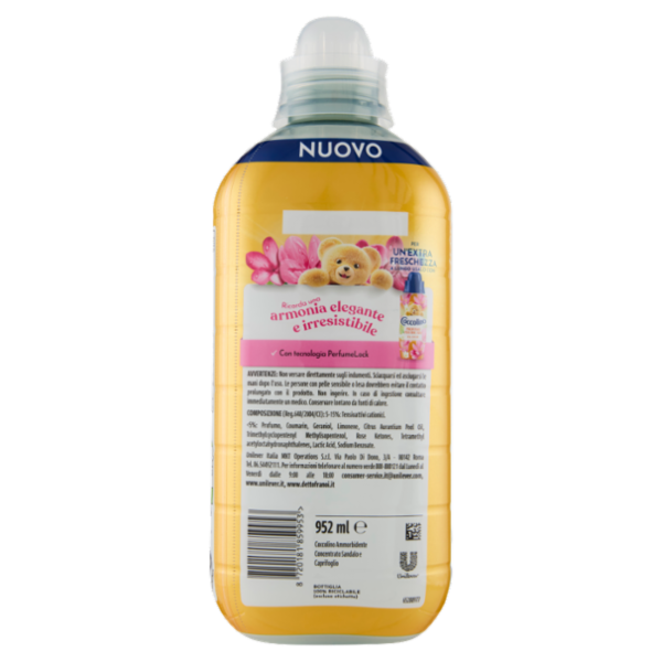 Coccolino Ammorbidente Concentrato Perfume Sandalo & Caprifoglio 45 Lavaggi 952 ml