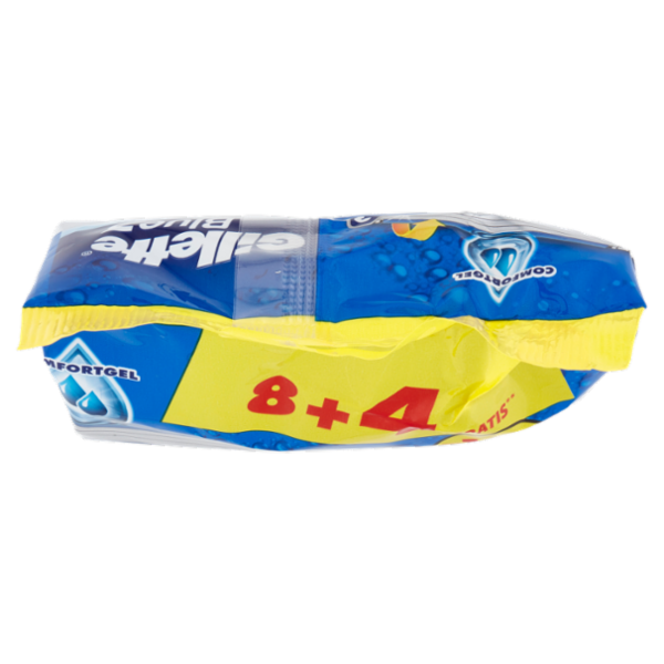 Gillette Rasoio Uomo Blue3 Smooth Usa e Getta a 3 Lame, Confezione da 8 rasoi + 4 Gratis = 12 Rasoi