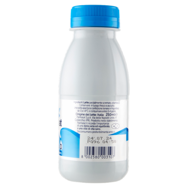 parmalat Bontà e Linea con Vitamina D Latte Parzialmente Scremato 100% Latte d'Italia 250 ml