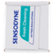 Sensodyne Dentifricio Fresh Cleaning per Denti Sensibili, Tripla Azione di Pulizia 100 ml